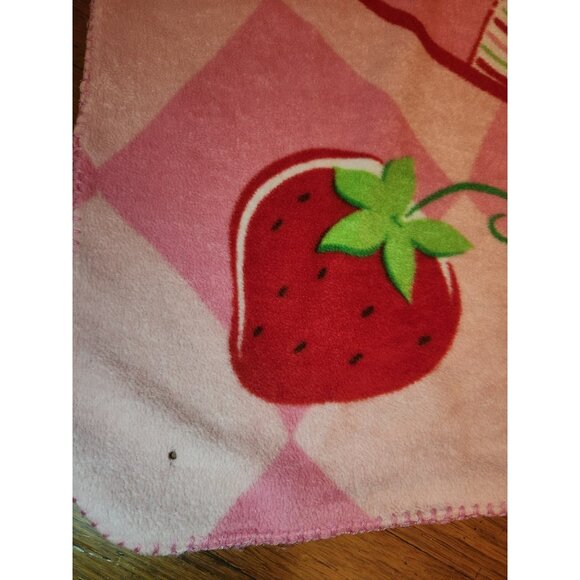 Strawberry Shortcake Vtg Throw Blanket 44X62 - Picture 4 of 4